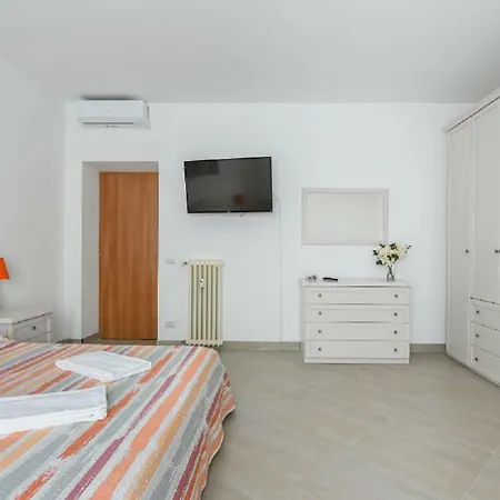 Your Nest In Cornelia Гостевой дом Рим